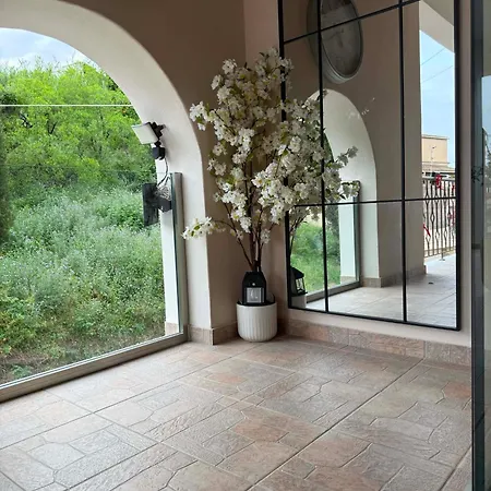 Daire Loula's Holidays With Balcony Close To Corfu Town *