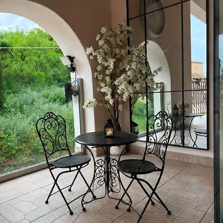 Loula's Holidays With Balcony Close To Corfu Town Apartment *